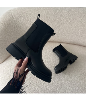 Chelsea black boots