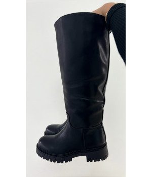 Black flat imitation boots