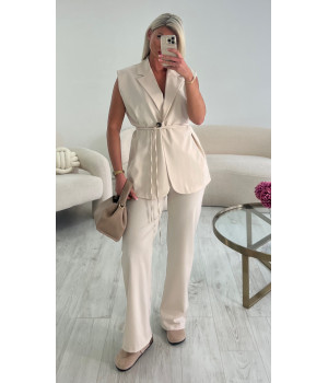 Beige sleeveless blazer set